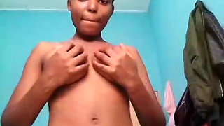 Pretty Girl Shaking Ass for Fun