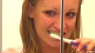 Lavou A Cara Da Namorada De Porra [teaser] Hd 720p With Sofia Cruz And Jazz Duro
