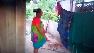 Tamil - Dress Washing Housewife Aunty Sex