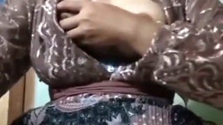 Horny Hijab Alone at Home When It's Quiet, Masturbating Until It's Wet