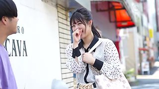 美形お姉さんが愛情いっぱいのキスして男の乳首舐めとフェラ