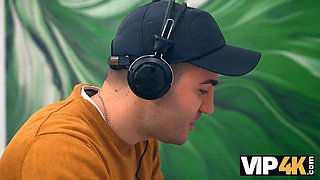 Vip4k. your dad does it better, dummy!