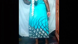 Desi girlfriend fucking in village home"