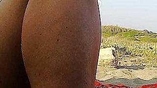 Pussy Flash! My French Teacher Misscreamy Masturbates on Beach & Voyeurs Help Her!