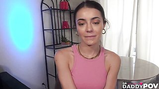 Aristocratic Kylie Quinn at trimmed pussy trailer