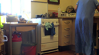 Turkish Muslim Wife Is Shocked When She Gets Suprise Cumshot From Perverted Husband