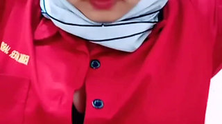 Hijab Comes Home From Work, Horny, Masturbates in the Toilet Until Her Wet Pussy Squirts