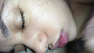 CREAMPIE NOS BIG LIPS SEATED BY SPERM