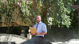 Wife Nicole Kitt Makes Things Perfectly Clear