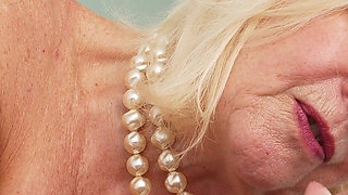British Granny Sapphire Louise Interracial POV Cum on Tits Handjob