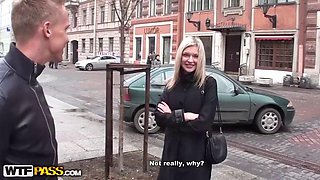 Hot anal fuck in a public toilet scene 1