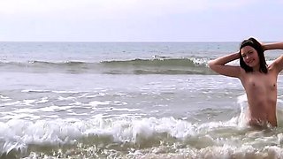 Sexdate amateurs at the public beach 2