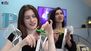 Horny teens smutty 3way sex movie