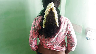 Married mallu aunty showing hot structure romance with jasmine