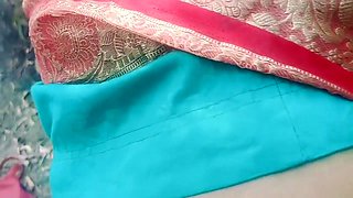A Village Chitting Wife Fucking With A School Student 18+ In Forest