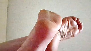 A Feet Vid I Sent to My 1st Boyfriend