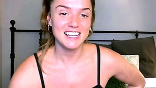 Amateur Webcam Teen Masturbates And Teases