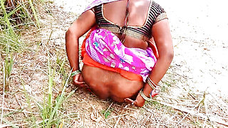Desi Indian Aunty in boyfriend in jungle Saree Hard fucking