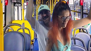 Ator Zegalinha - Jovem Estudante Encoxada E Fodida No Onibus Em Publico! 12 Min