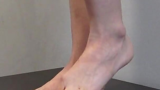 Fast Food & Donat Foot Feeding!