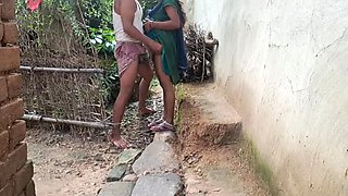 Hot Indian Wife Fucks Husband in Morning - Desi Couple Sex