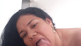 Girlfriend Sucking Rich in Bed
