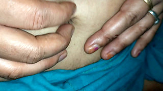 Desi cuckold husband hindi saali se chudai