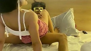 Co Ban Nu Sinh Dam Dang Gap Ban Nam Dong Dam