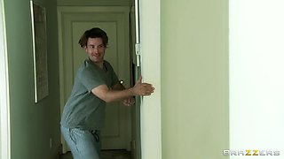 A Pussy In The Panic Room With Jordan Ash, Amy Brooke - Brazzers