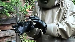 Fetish latex fucking in garage