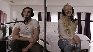 busty blonde babe natural boobs big breasted babe di