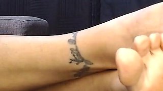 Nude MILF Barefoot Closeup Natural