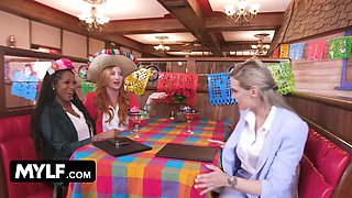 Concept: reverse gang bang by mylflabs - Kenzie Taylor, Sophia Locke, lindsey lakes & Cali Sweets