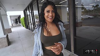 Tempting MILF coquette Serena Santos heart-stopping xxx video