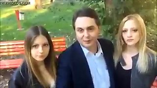 giovani ragazze pompino italiano al parco