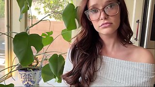 Nerdy Brunette Girlfriend in Glasses Chloe Foxxe - Good Girl gets POV Creampie cumshot in homemade hardcore