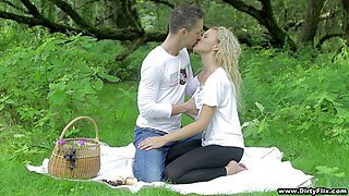 Elegant blonde giving her guy blowjob then getting fucked in the forest