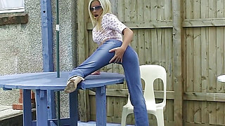 Outdoor Pissing in Her Denim Jeans