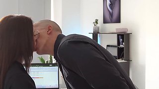 Horny Latina Boss Seduces Shy Assistant For Steamy Couch Romp