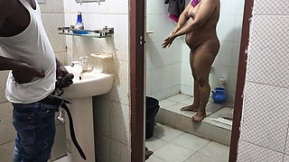 I See My Aunty Going to the Bathroom and I Started Fucking Her Ass