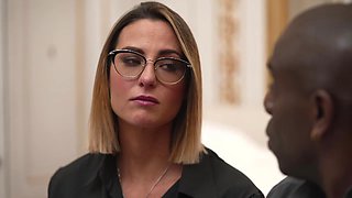 Sally, 18, language student in Lyon! - Jacquie et Michel TV