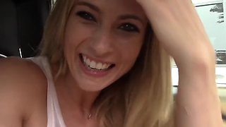 Sexy blonde masturbates in the parking lot and squirts