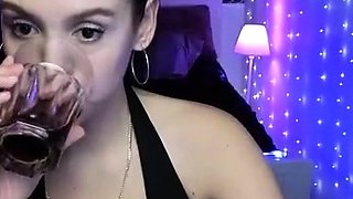 Close up amateur masturbating solo