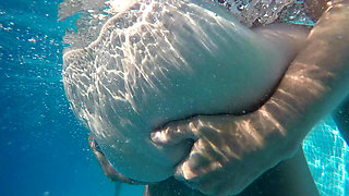 Julia Have Sex! Poolparty!