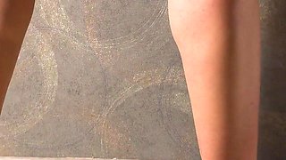Amateur Milf In Black High Heels Teasing Her Sexy Legs And Calf Muscles