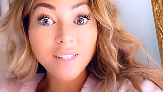 Amateur Teen with Huge Dildo Masturbating on Webcam