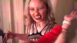 Flexible chick licks her own pussy while while man fucks it