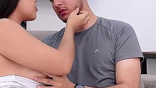 I Seduce an Inexperienced Guy and Convince Him to Come to My House to Fail Me Camila Henao