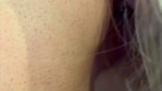 Busty amateur Alexis Adams cums on her big glass toys