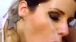 Brazilian Amateur Takes a Facial